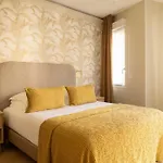 Lea, L'ecrin Du Fer A Cheval Aparthotel 4*