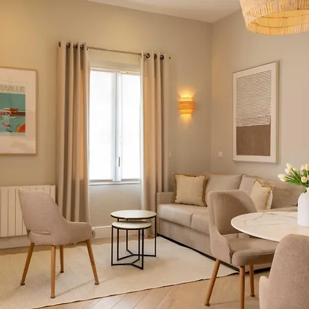 Lea, L'ecrin Du Fer A Cheval 4*