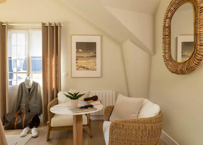 Lea, L'ecrin Du Fer A Cheval