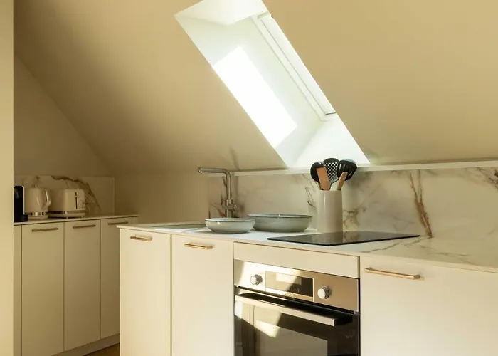 Lea, L'ecrin Du Fer A Cheval